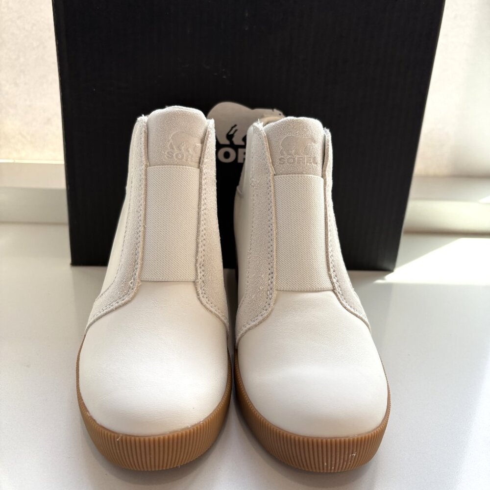 Sorel Out N About Pull On Wedge Booties Leather Chelsea Boots Sea Salt Size 9 - Picture 3 of 7